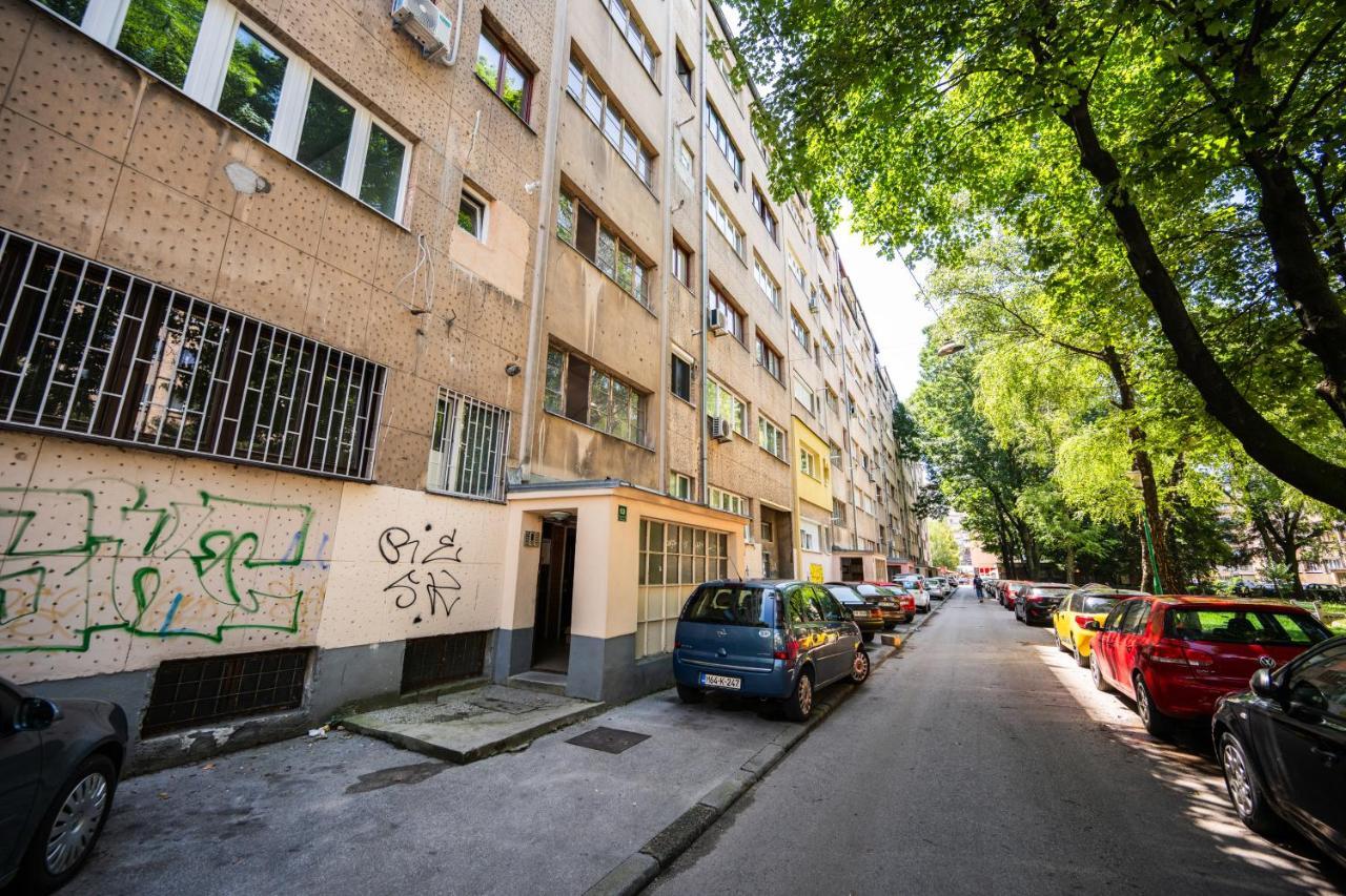 Cozy One-Bedroom Apartment Near City Center SJJ Esterno foto